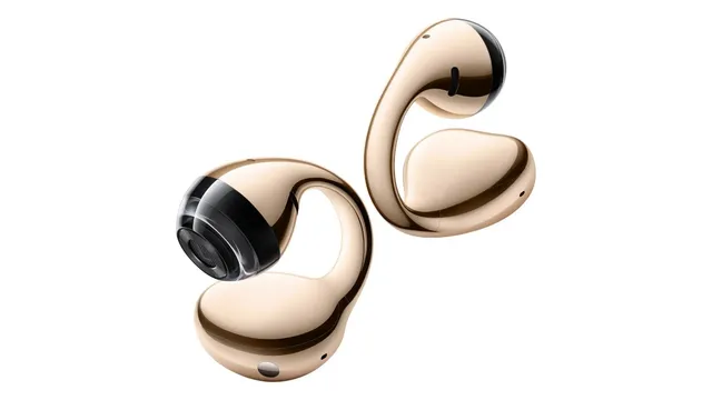Dois auriculares Xiaomi Clip dourados, em forma de gancho curvo, com a ponta do altifalante preta e translúcida, sobre fundo branco